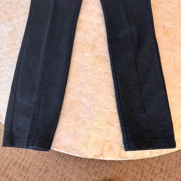 CAbi Lean Trouser Ponte Cigarette Pants Business Casual Slimming size 2 like new - Picture 3 of 9